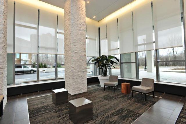Square One Fully Furnished Suite Mississauga Extérieur photo